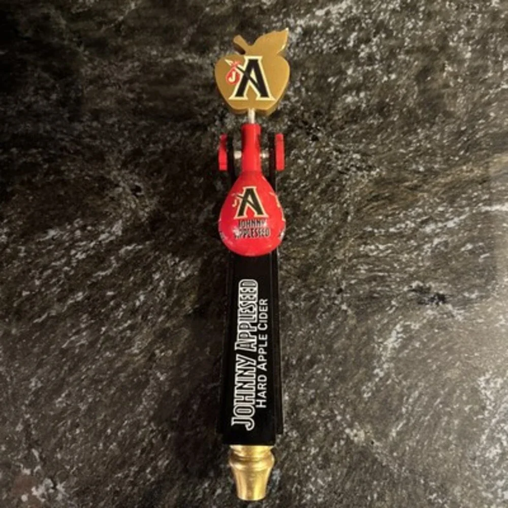 Johnny Appleseed Hard Apple 🍎  Cider Swiveling Tapper Handle, Movement 12.5”.